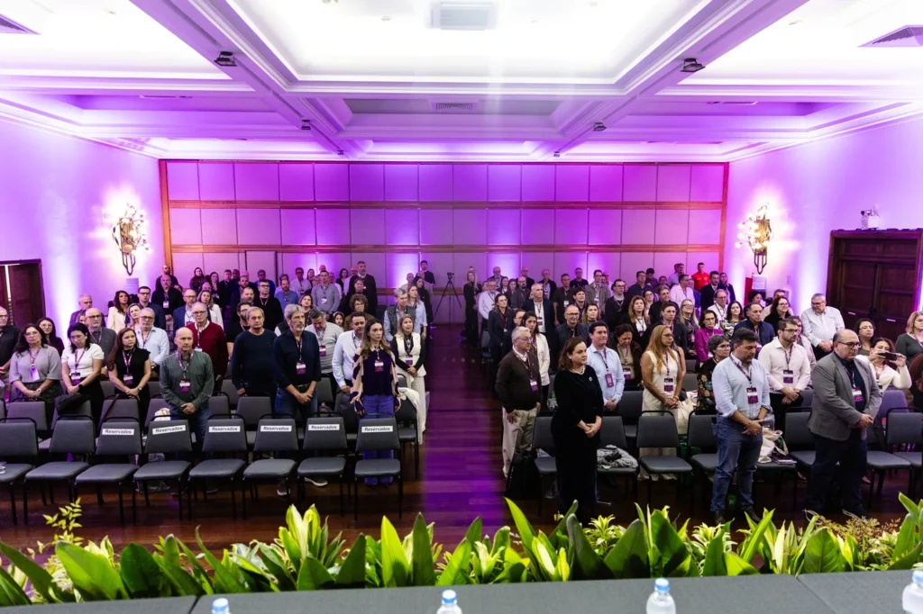 Participantes reunidos na 34ª Convenção Nacional Uniodonto, em Gramado.